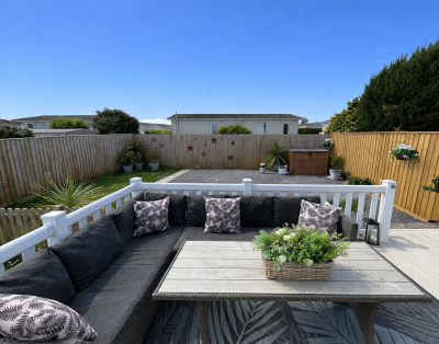 ‘The Cosy Coastal Van’ K09 for hire on Seven Bays Park in Cornwall