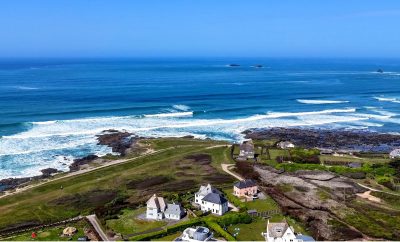 ‘Little Hayle’ A stunning large holiday home for 11 guests at Treyarnon Bay, Cornwall