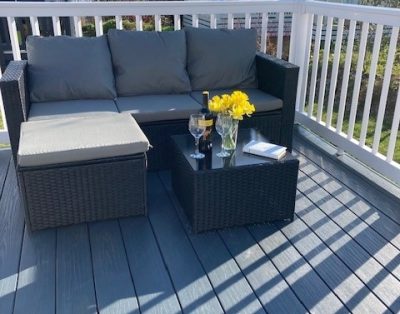 ‘Goldberry leisure home’ modern 2 bedroom dog-friendly caravan at Seven Bays Park, Cornwall