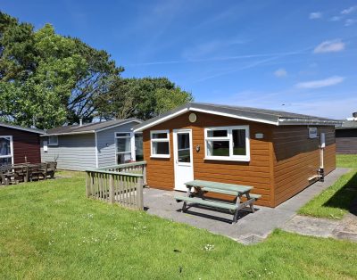 ‘Cosy Corner Cabin 199’ on Atlantic Bays Park in Cornwall