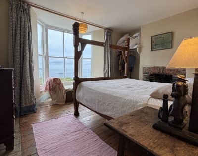 ‘Lagos’ ~ spacious & quirky large beach house by the sea at Trevone